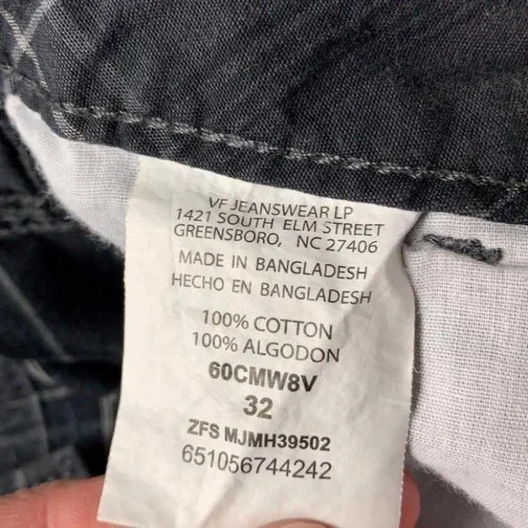 7 for $25 sale 🌟 Wrangler Men's Gray Black 100% Cotton Plaid Cargo Shorts 32 - Picture 4 of 10